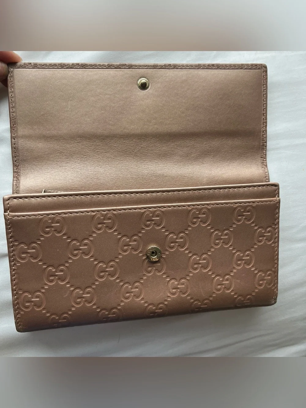 Gucci color pink